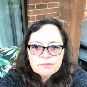 Meet your Posher, Debra